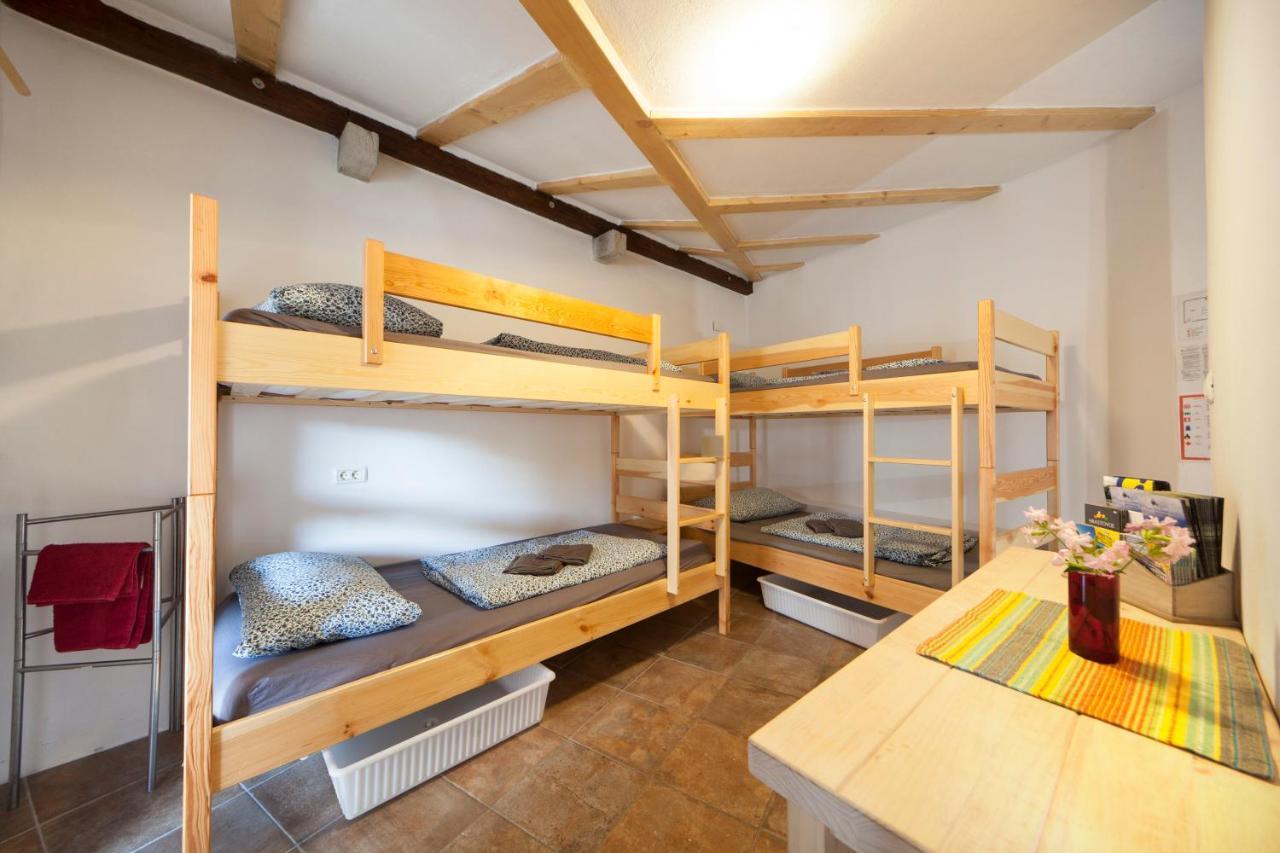 Hostel Xaxid Crni Kal Ngoại thất bức ảnh